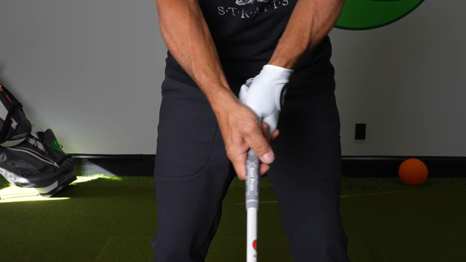 What Hand Do You Wear a Golf Glove On? Find the Answer Here